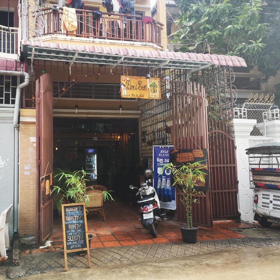 Peri Evi Hostel Phnom Penh Bassac Lane Exteriér fotografie