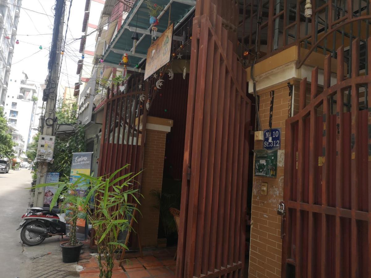 Peri Evi Hostel Phnom Penh Bassac Lane Exteriér fotografie