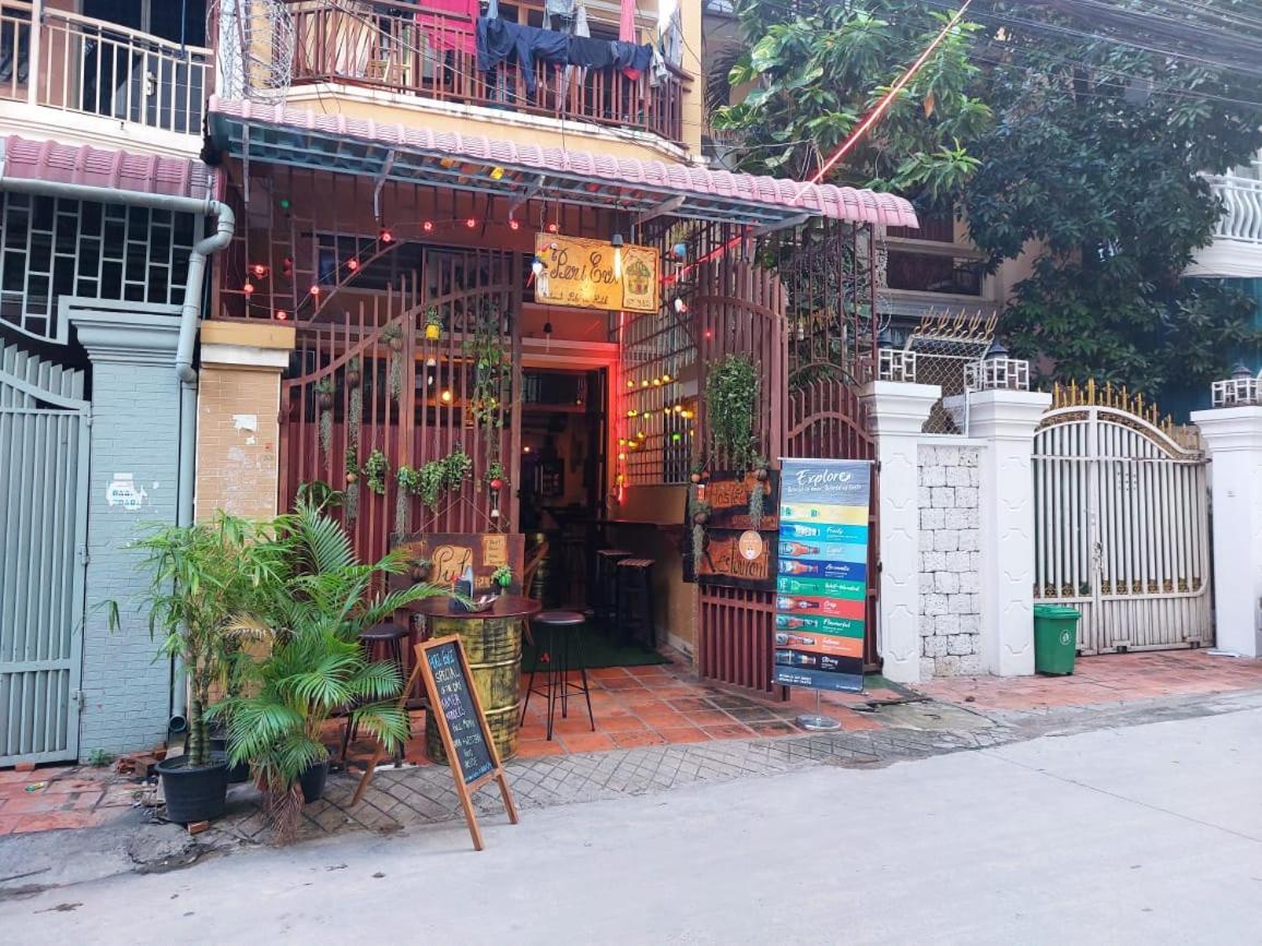Peri Evi Hostel Phnom Penh Bassac Lane Exteriér fotografie