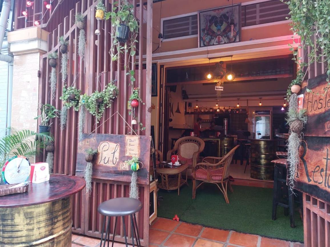 Peri Evi Hostel Phnom Penh Bassac Lane Exteriér fotografie