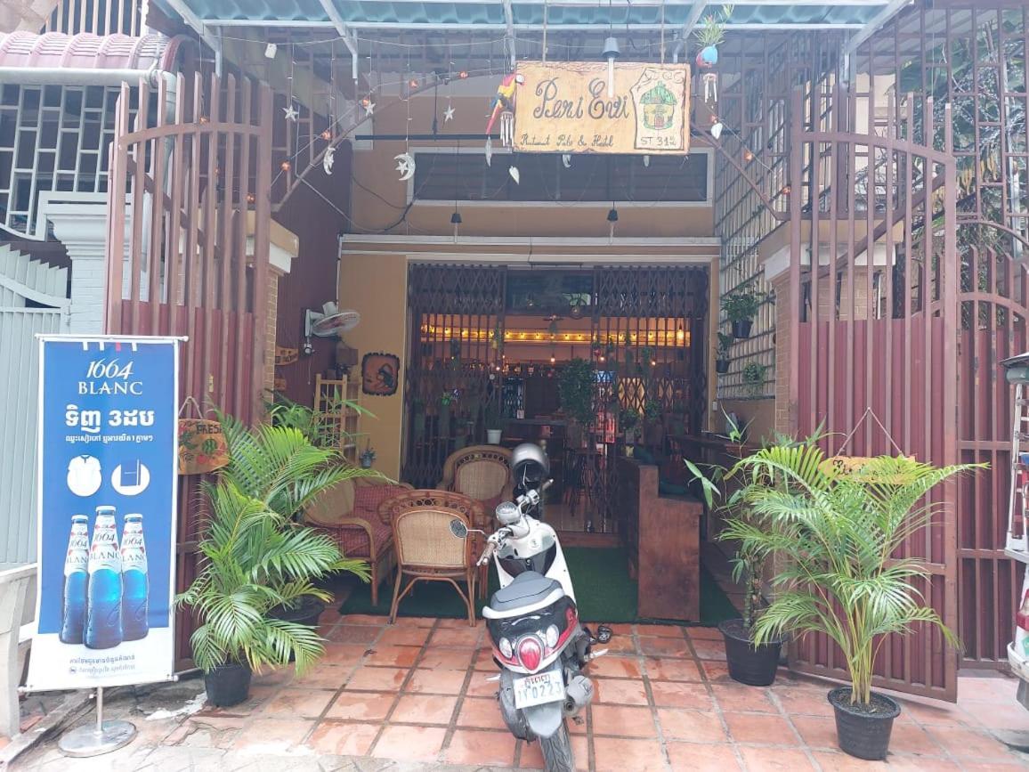 Peri Evi Hostel Phnom Penh Bassac Lane Exteriér fotografie