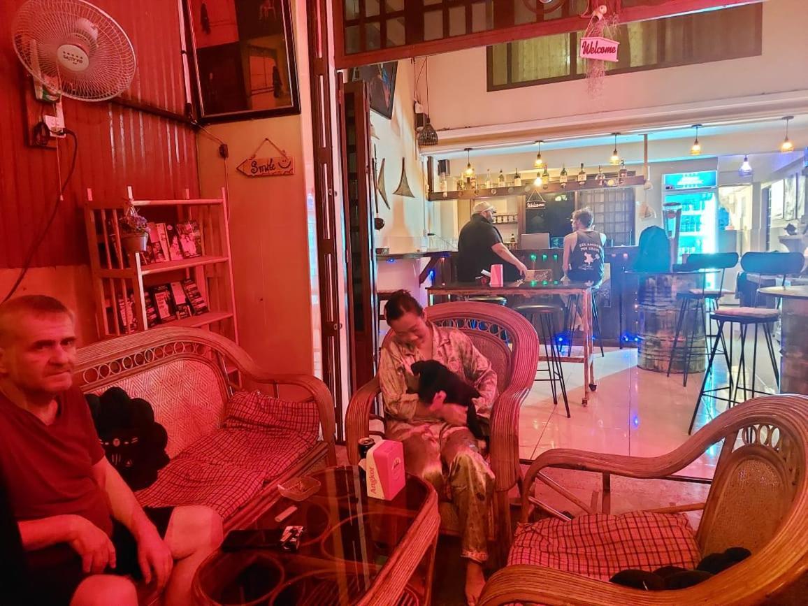 Peri Evi Hostel Phnom Penh Bassac Lane Exteriér fotografie