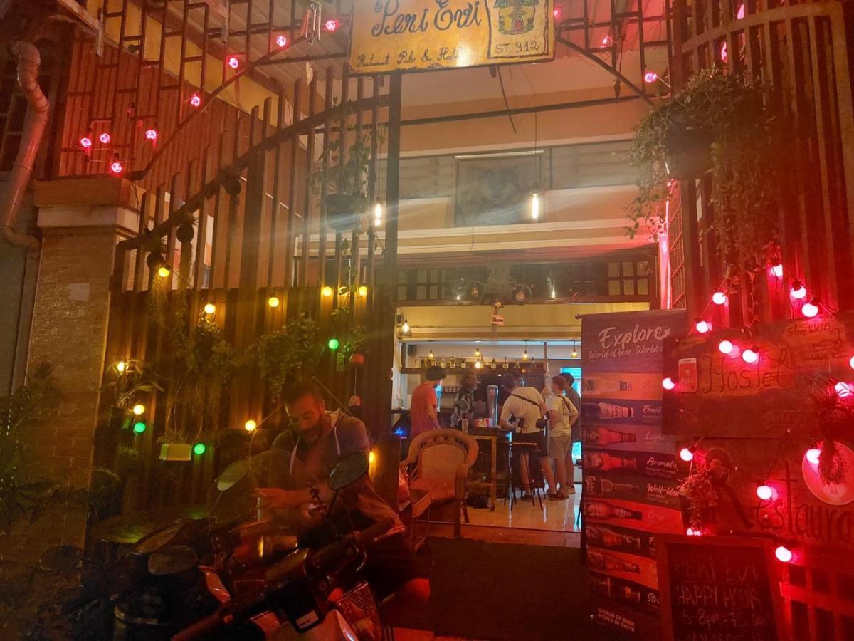 Peri Evi Hostel Phnom Penh Bassac Lane Exteriér fotografie