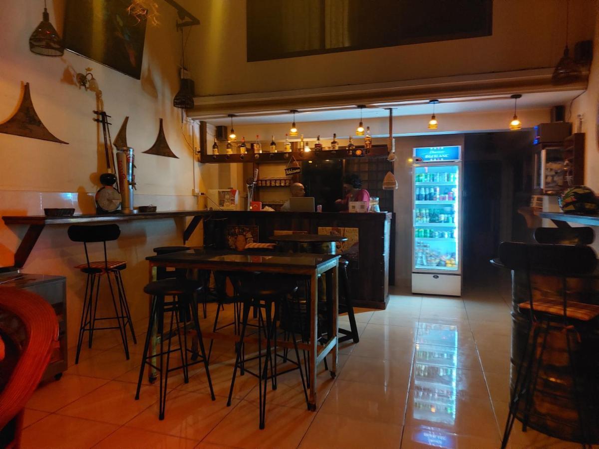 Peri Evi Hostel Phnom Penh Bassac Lane Exteriér fotografie