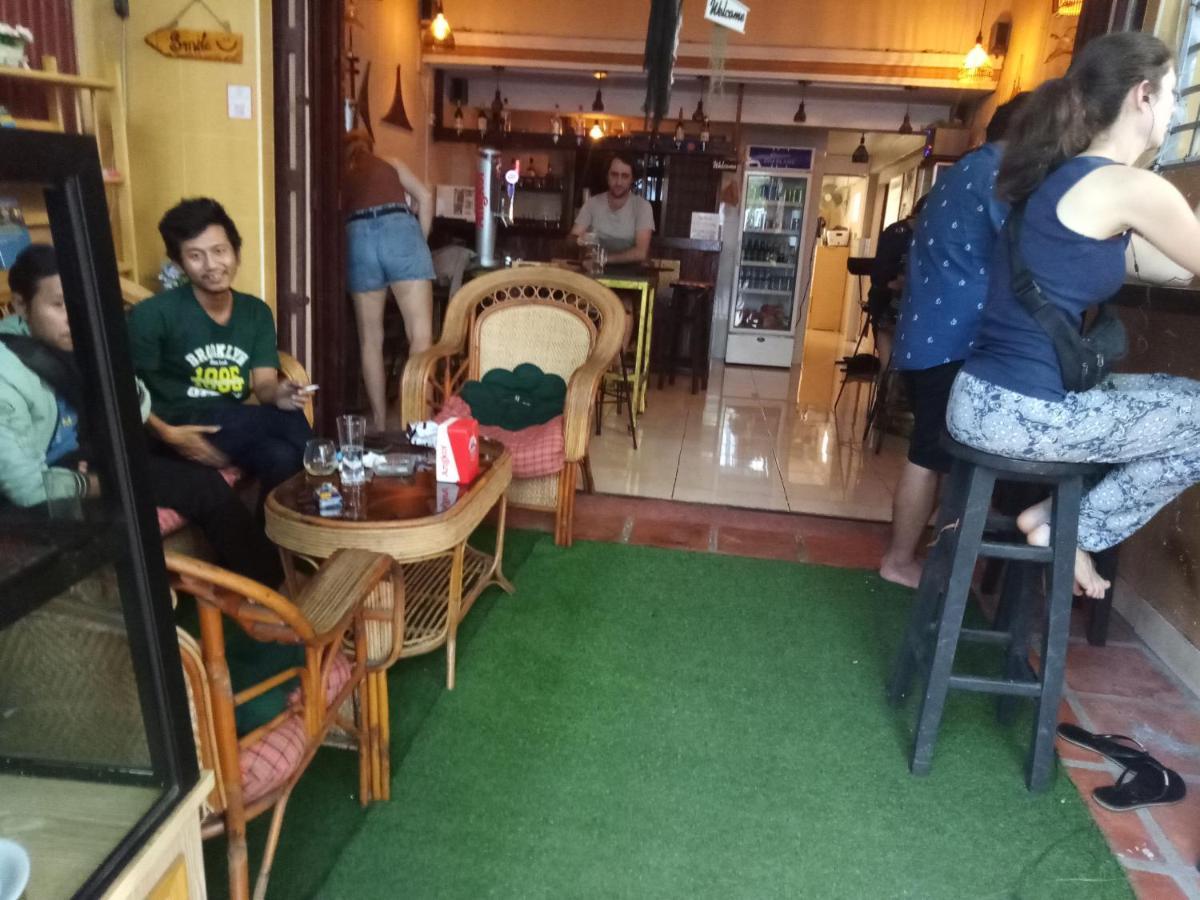 Peri Evi Hostel Phnom Penh Bassac Lane Exteriér fotografie
