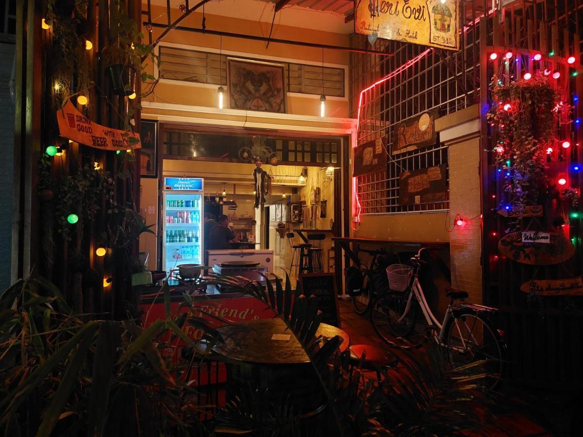 Peri Evi Hostel Phnom Penh Bassac Lane Exteriér fotografie