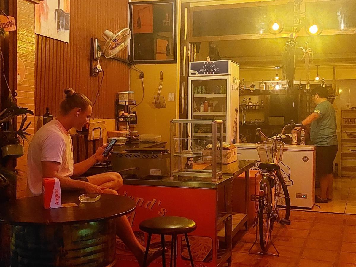 Peri Evi Hostel Phnom Penh Bassac Lane Exteriér fotografie